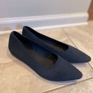 Naturalizer flats, size 8.5.